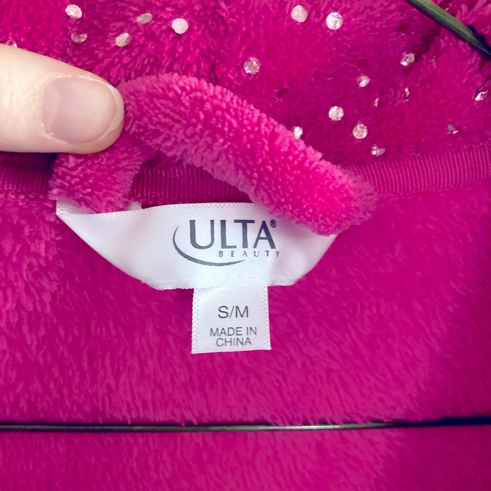 Ulta Plush Robe - Picture 3 of 4